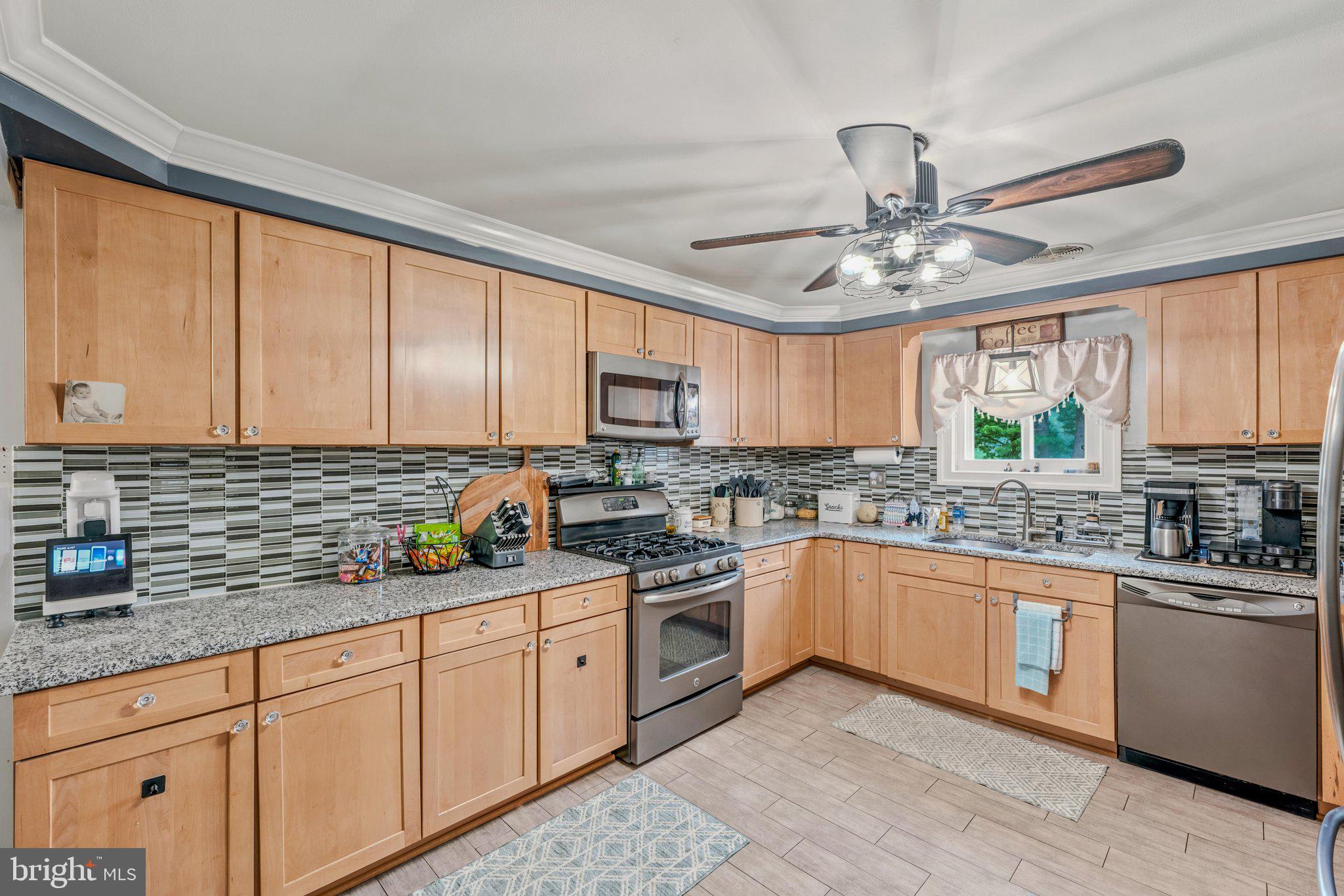 12504 National Pike Clear Spring, MD 21722 - Photo 8 of 68 Kitchen