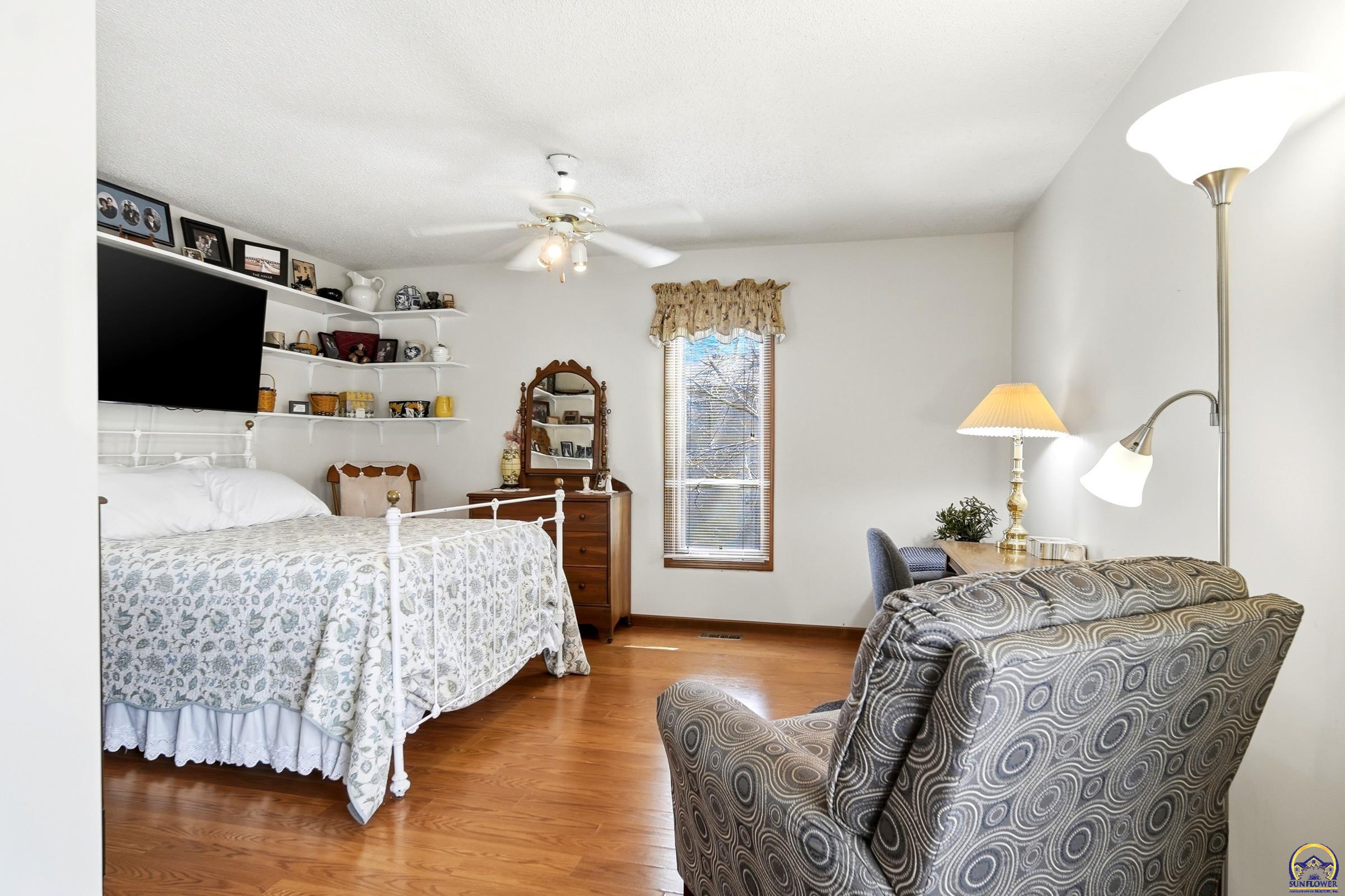 5561 Southwest Stonegate Court Topeka, KS 66606 - Photo 22 of 30