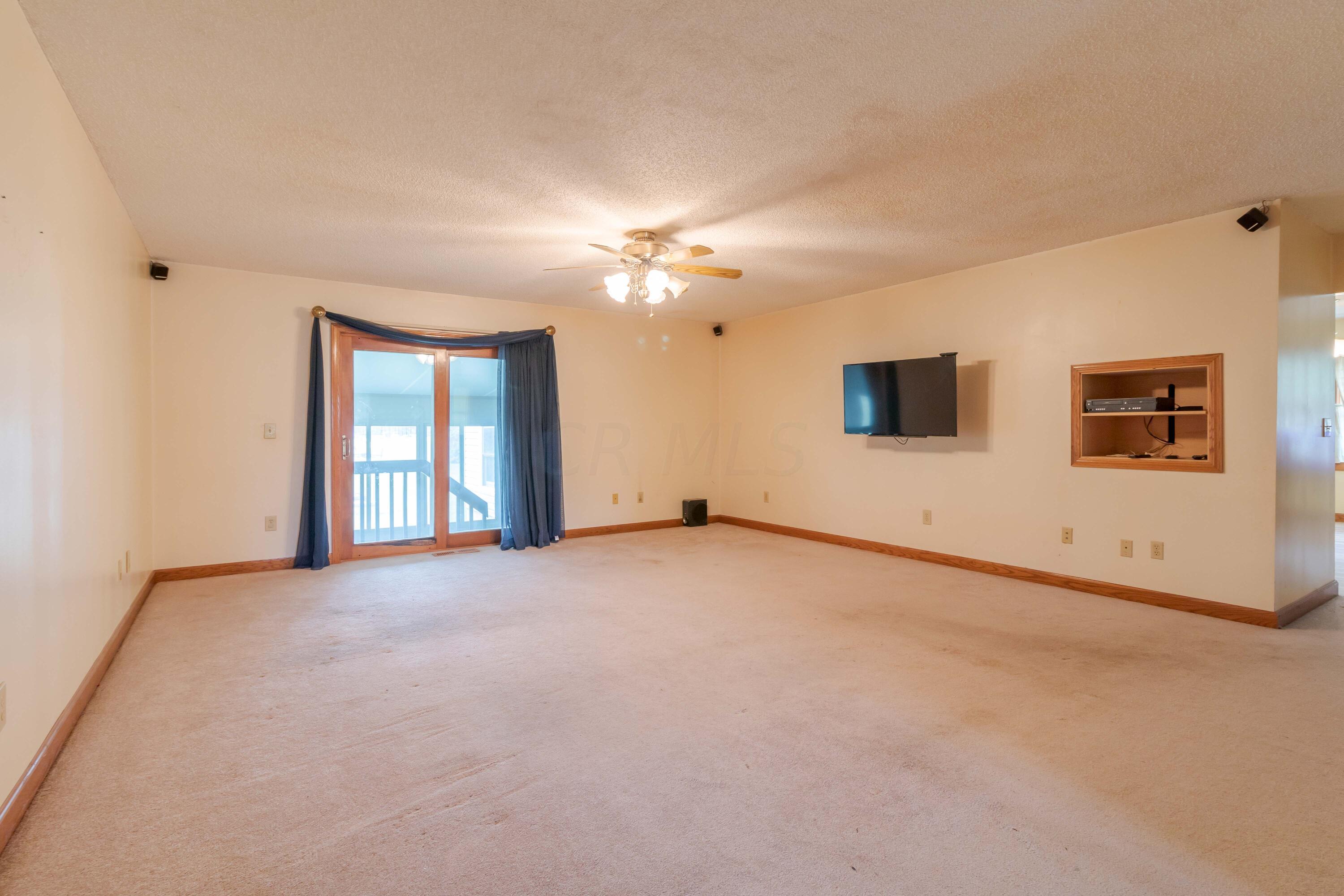7667 Winchester Road Northwest Carroll, OH 43112 - Photo 9 of 65 Great Room