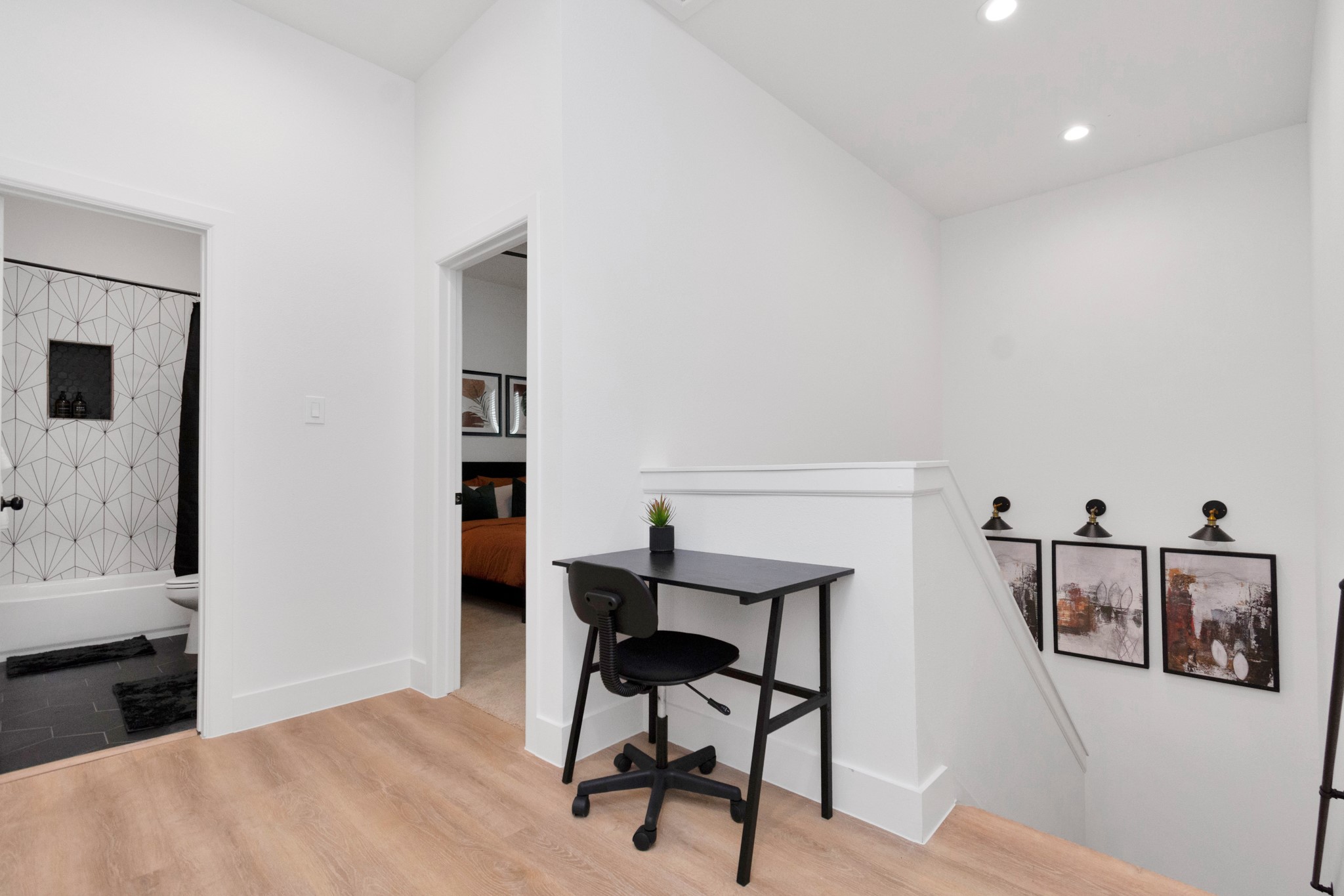 5308 Denmark Street Houston, TX 77028 - Photo 18 of 36 a workspace with furniture and window