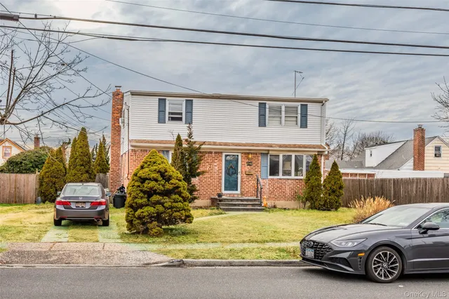 $599,000 | 2340 Devon Street, East Meadow, NY 11554