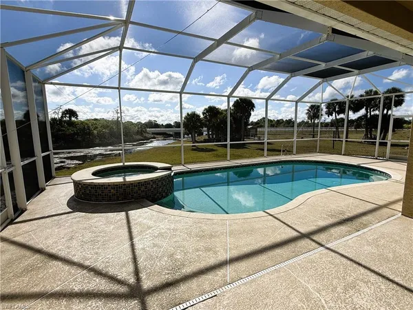 $3,500 | 1280 12th Avenue Northeast, Naples, FL 34120