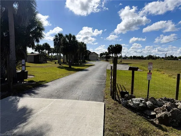 $3,500 | 1280 12th Avenue Northeast, Naples, FL 34120