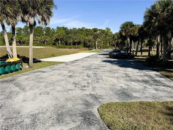 $3,500 | 1280 12th Avenue Northeast, Naples, FL 34120