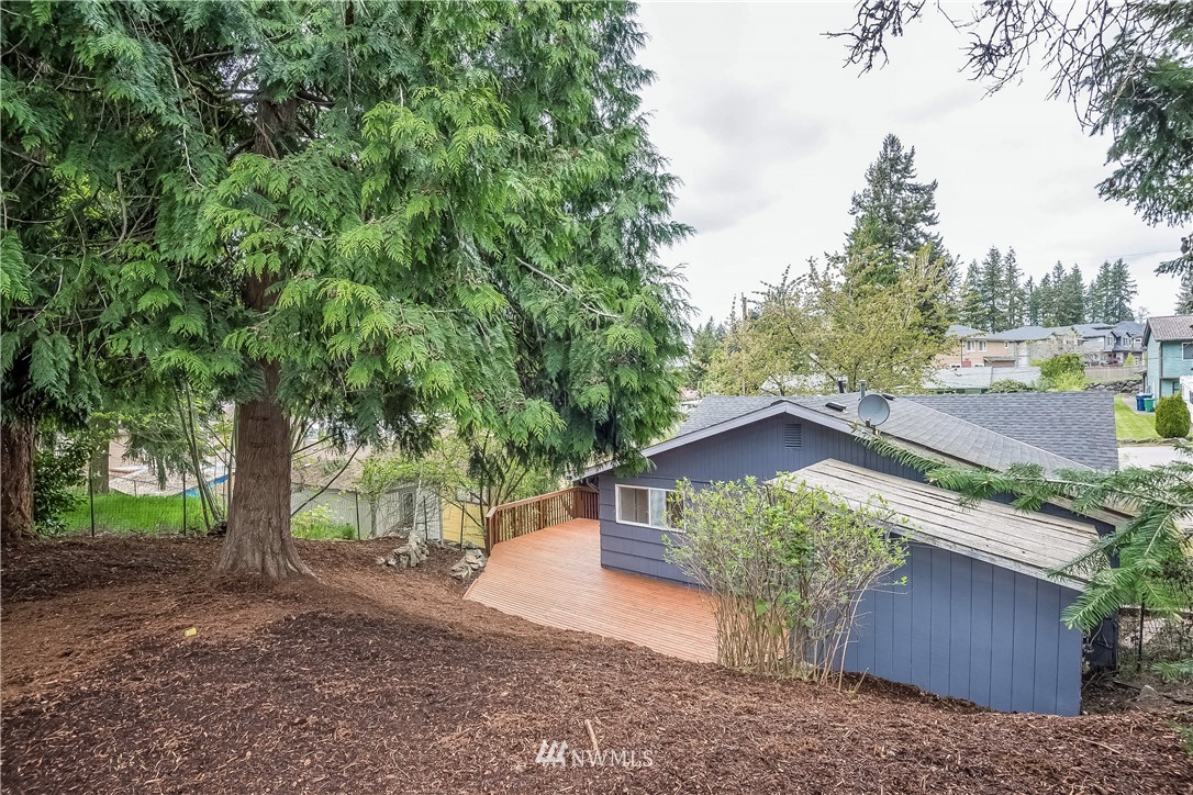 3619 Northeast 7th Place Renton, WA 98056 - Photo 20 of 23 Gallery Image 20