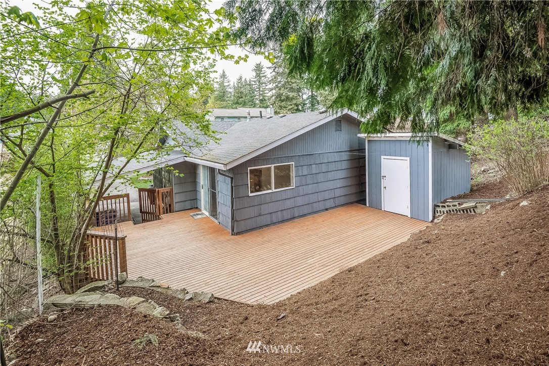 3619 Northeast 7th Place Renton, WA 98056 - Photo 22 of 23 Gallery Image 22