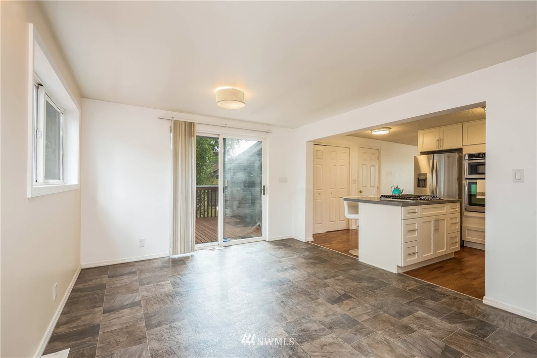 3619 Northeast 7th Place Renton, WA 98056 - Photo 7 of 23 Gallery Image 7
