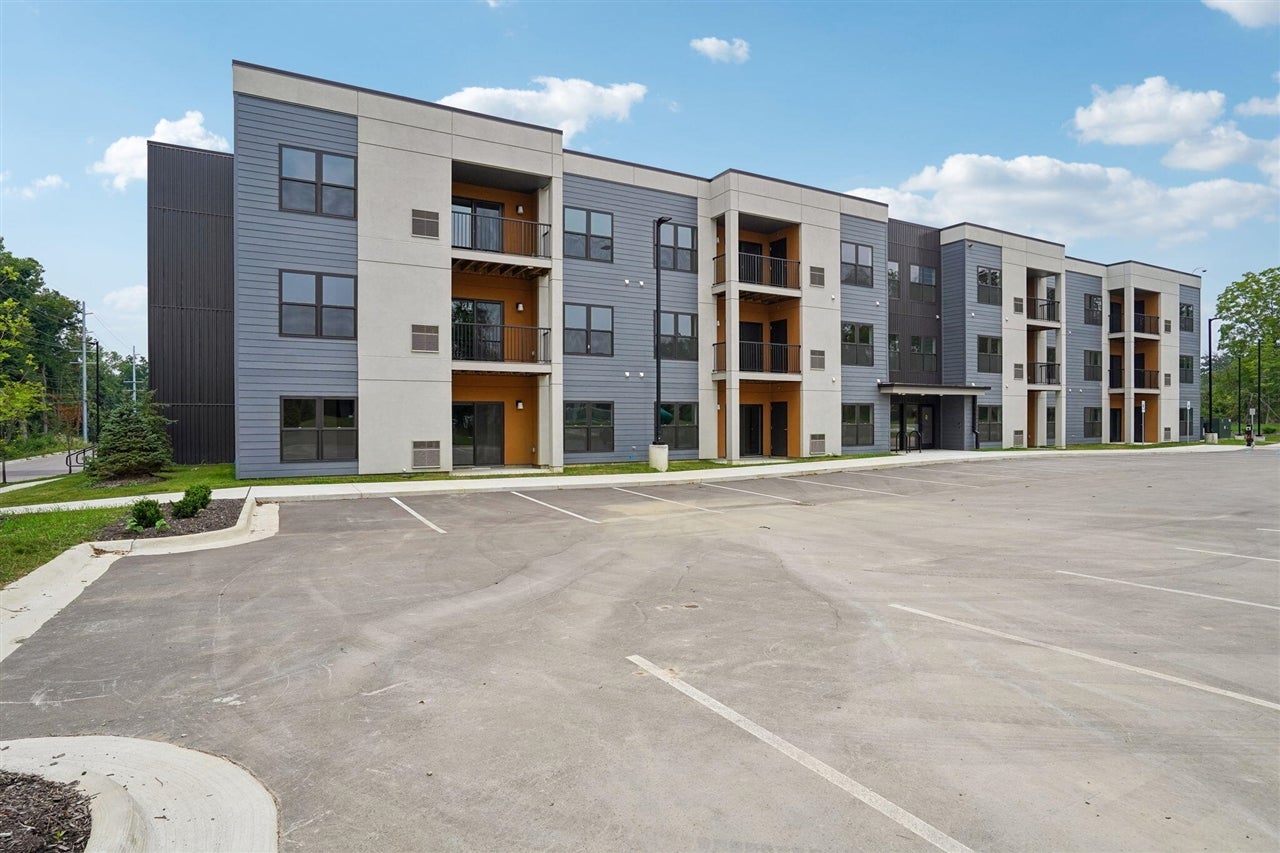 2645 Burton Road, Unit : 22 Ann Arbor, MI 48104 - Photo 1 of 54 Gallery Image 1