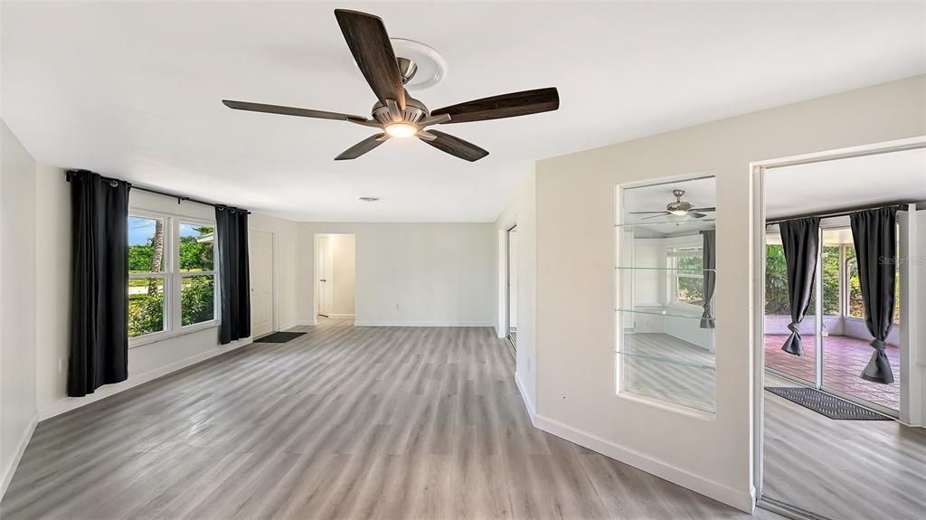 2512 Post Road Sarasota, FL 34231 - Photo 8 of 35