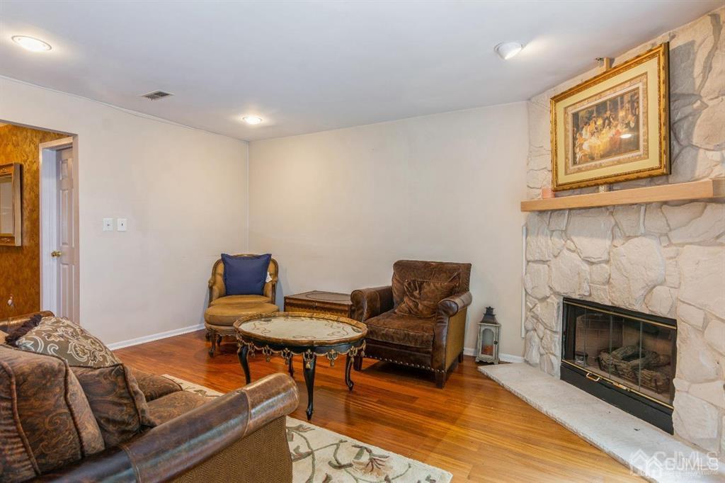 163 Coppertree Court Edison, NJ 08820 - Photo 12 of 33