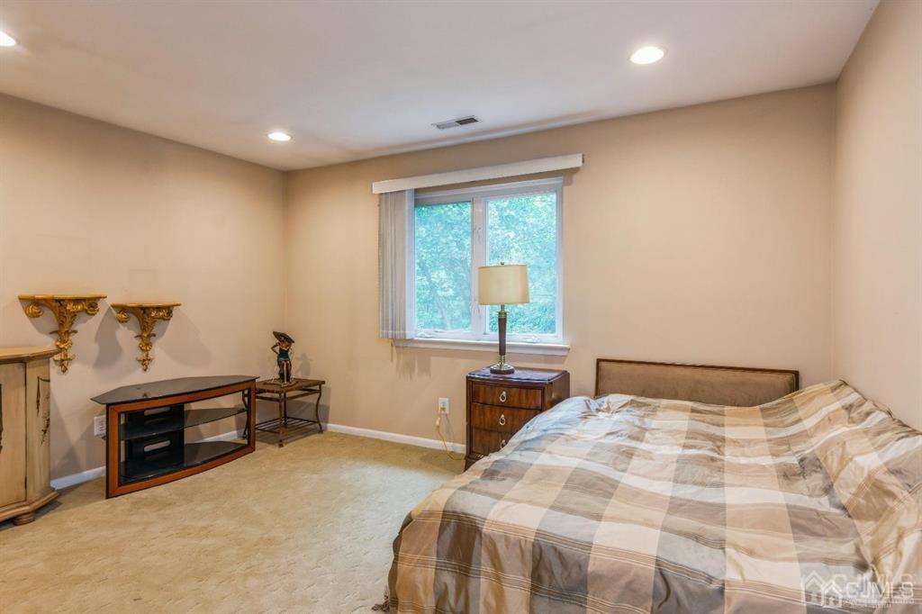 163 Coppertree Court Edison, NJ 08820 - Photo 24 of 33