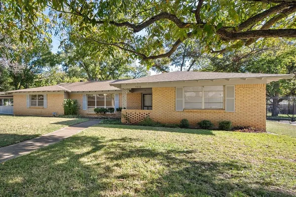 $346,000 | 4316 Ashmore Drive, North Richland Hills, TX 76180