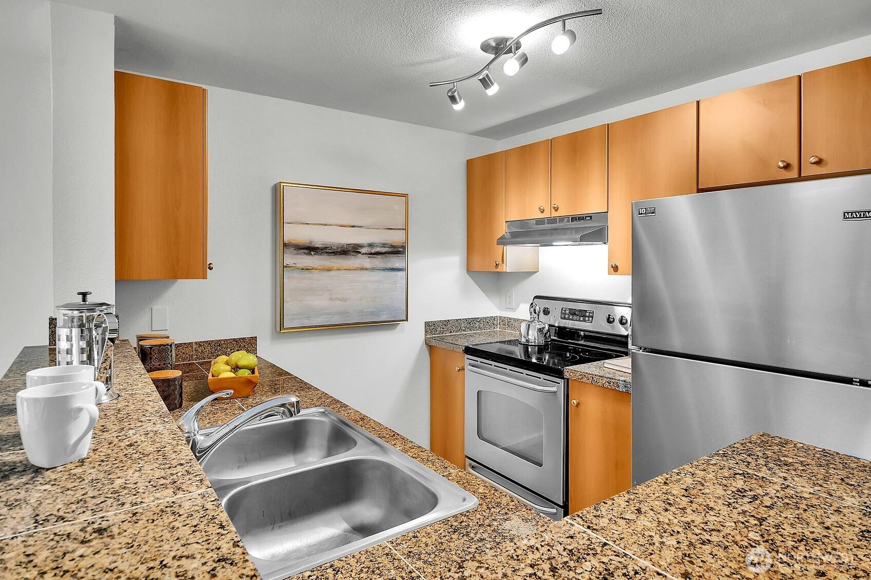 12404 East Gibson Road, Unit B304 Everett, WA 98204 - Photo 10 of 26