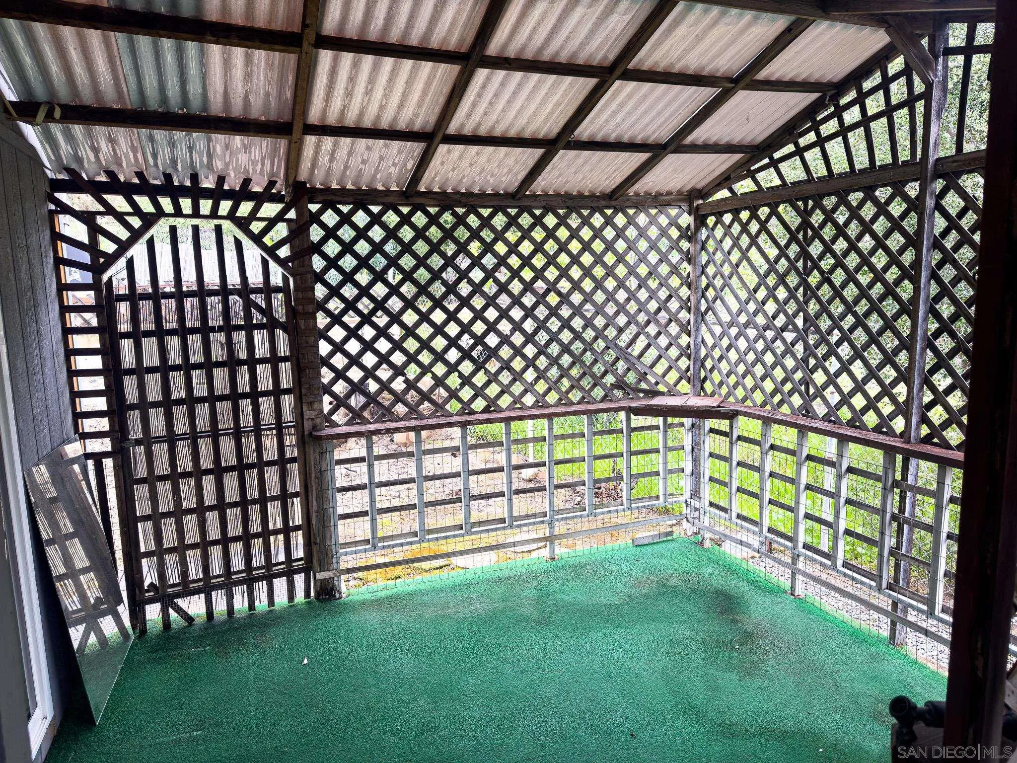 2400 Alpine Boulevard, Unit 17 Alpine, CA 91901 - Photo 16 of 22 a backyard of a chair