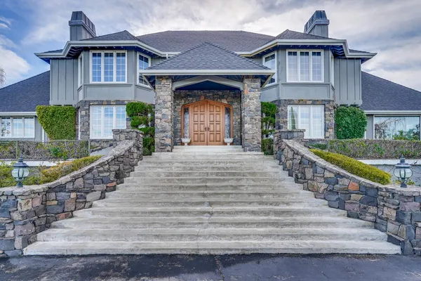 $5,700,000 | 21697 Rainbow Drive, Cupertino, CA 95014