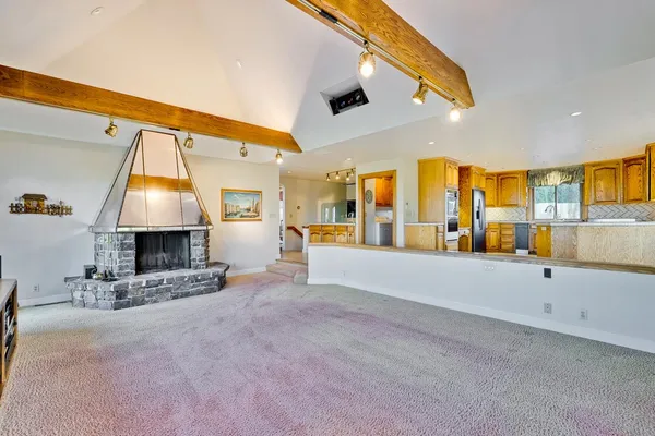 $5,700,000 | 21697 Rainbow Drive, Cupertino, CA 95014