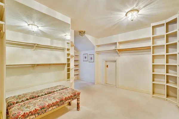 $5,700,000 | 21697 Rainbow Drive, Cupertino, CA 95014
