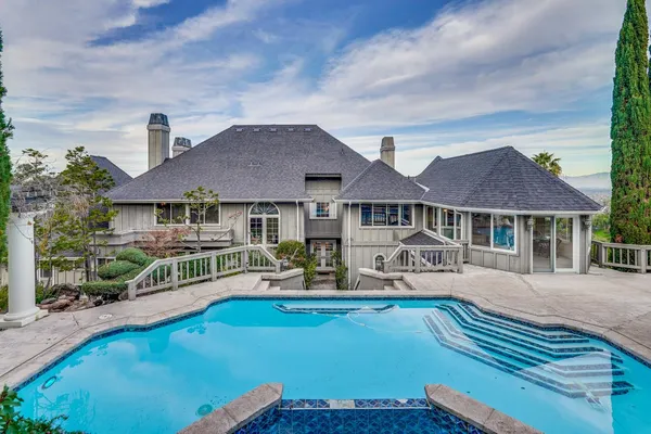 $5,700,000 | 21697 Rainbow Drive, Cupertino, CA 95014