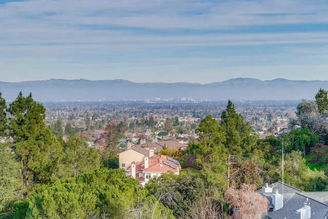 $6,200,000 | 21697 Rainbow Drive, Cupertino, CA 95014