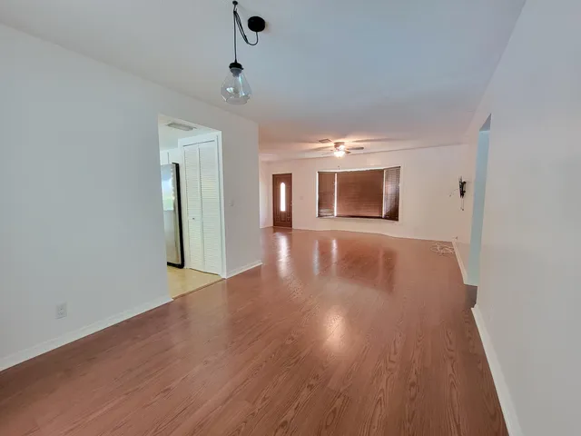 $3,000 | 1084 Southeast St Lucie Boulevard, Stuart, FL 34996