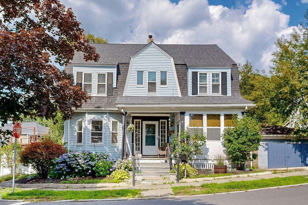 4 Circuit Road Winthrop, MA 02152 - Photo 1 of 40 Gallery Image 1