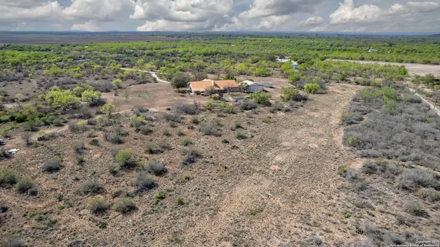 $649,950 | 115 Private Road 4455, Uvalde, TX 78801