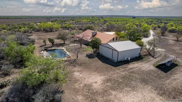 $649,950 | 115 Private Road 4455, Uvalde, TX 78801