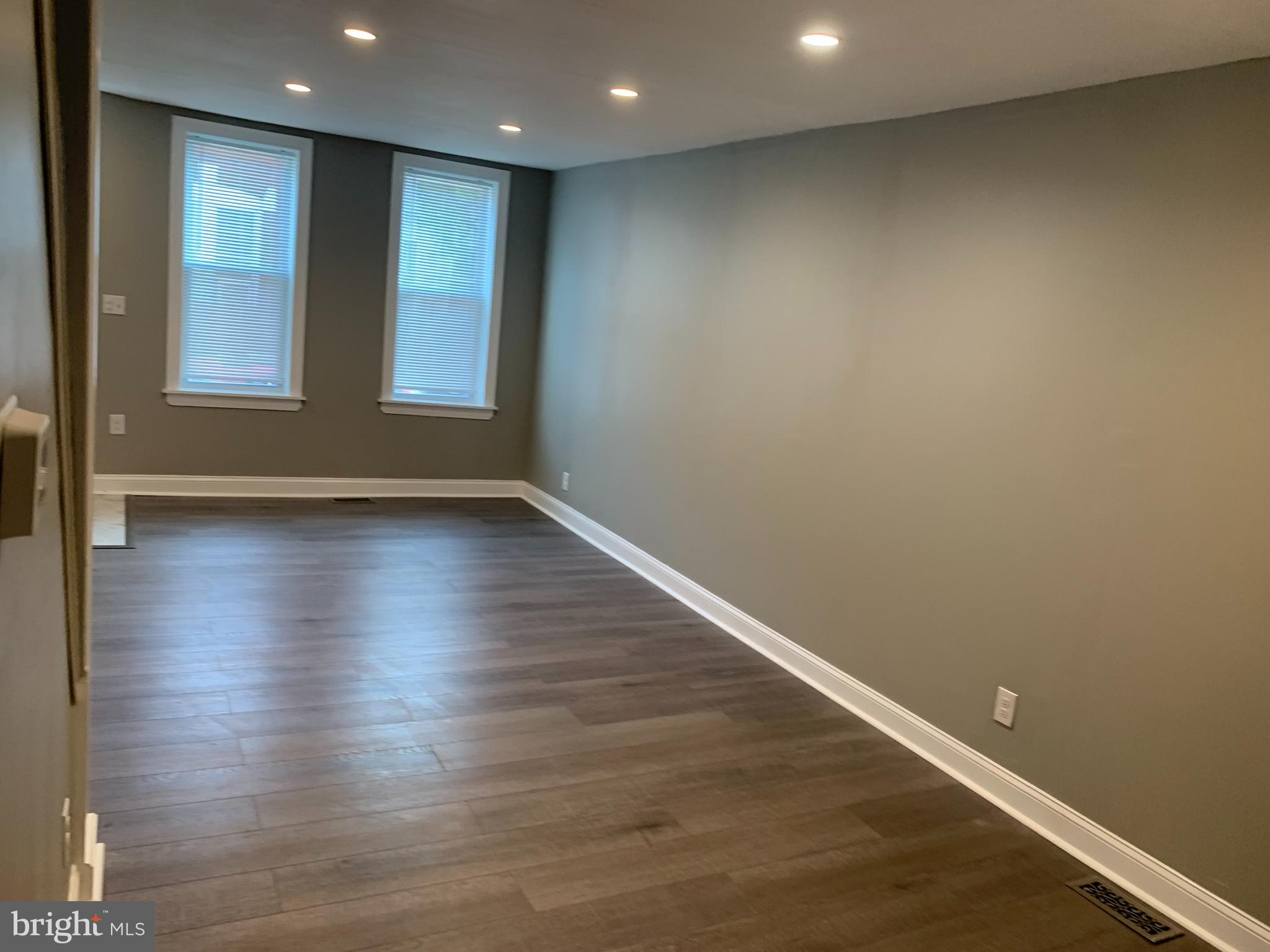 1819 Sigel Street Philadelphia, PA 19145 - Photo 5 of 12