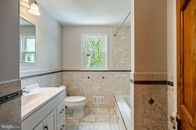 $845,750 | 76 Dogwood Lane, Glen Mills, PA 19342