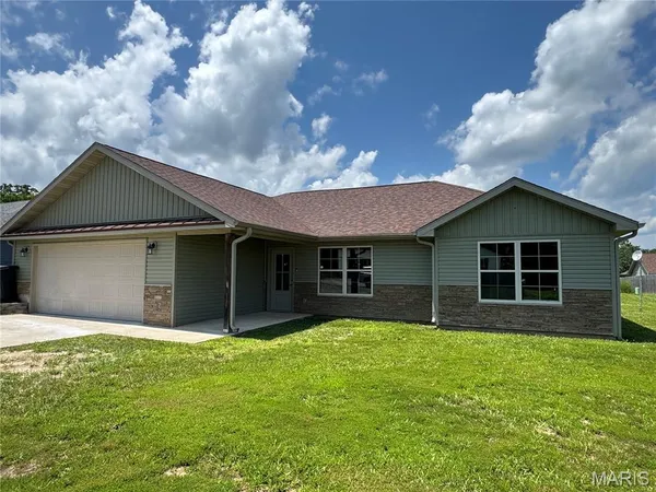 $289,900 | 152 Mesa Drive, Waynesville, MO 65583