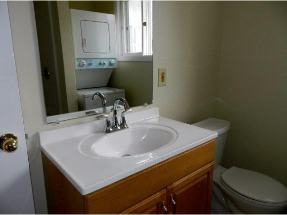 1325-3 Candia Road, Unit 3 Manchester, NH 03109 - Photo 15 of 26