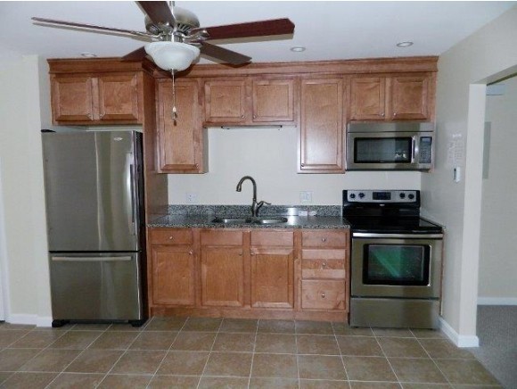 1325-3 Candia Road, Unit 3 Manchester, NH 03109 - Photo 3 of 26