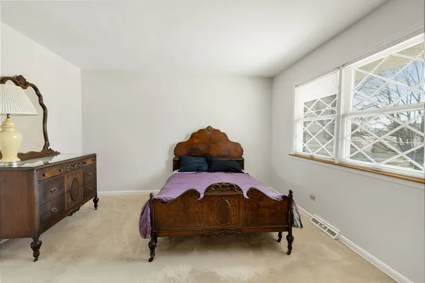 $750,000 | 7241 Lowell Avenue, Lincolnwood, IL 60712