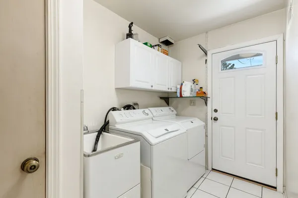 $750,000 | 7241 Lowell Avenue, Lincolnwood, IL 60712