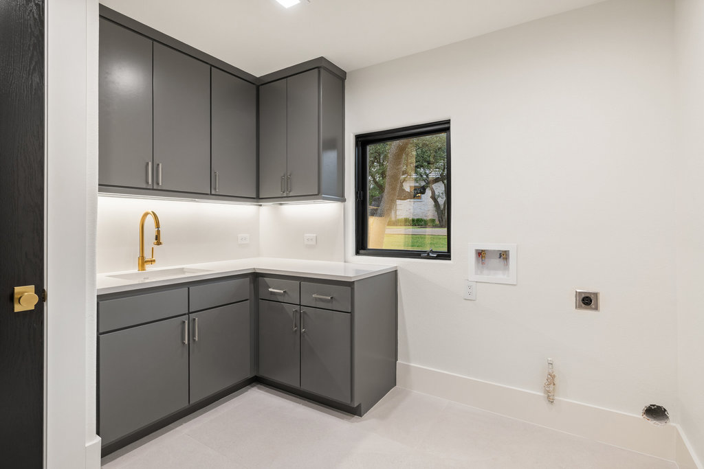 2904 Maravillas Loop Austin, TX 78735 - Photo 13 of 26