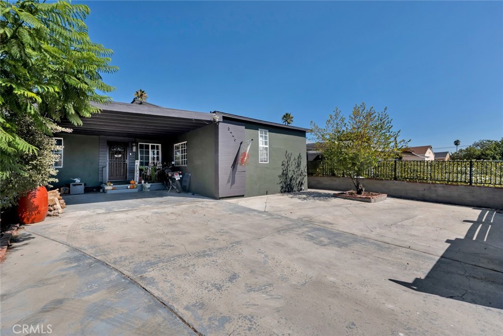 8446 Amboy Avenue Sun Valley, CA 91352 - Photo 1 of 1 a view of a backyard