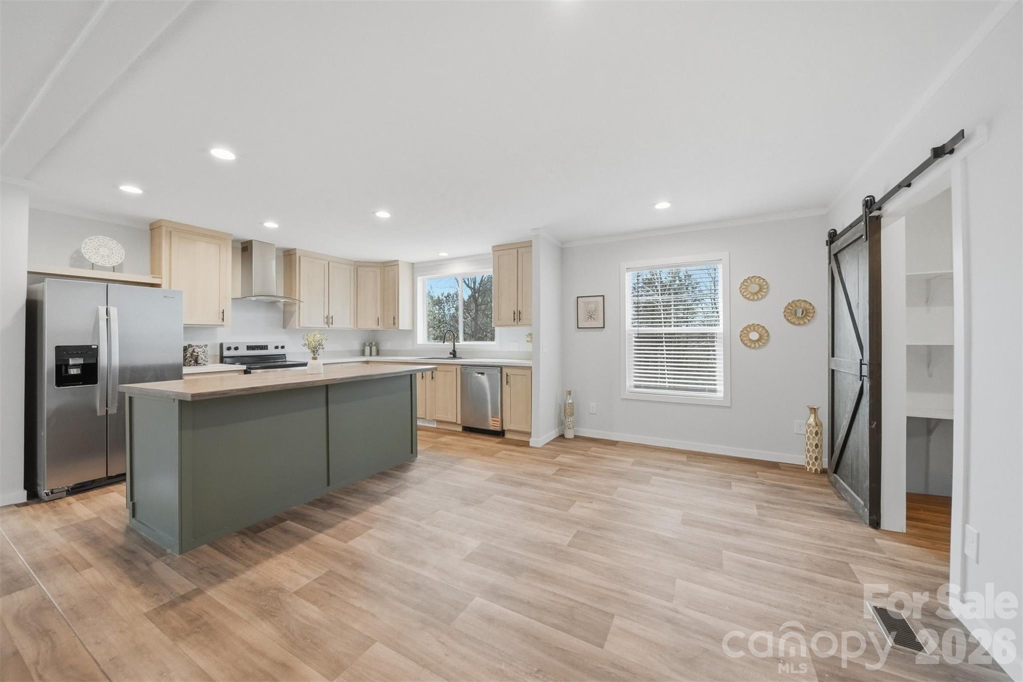 4186 Maple Trail Morganton, NC 28655 - Photo 2 of 34