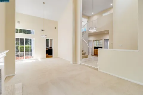 $1,325,000 | 220 Valley Glen Lane, Martinez, CA 94553