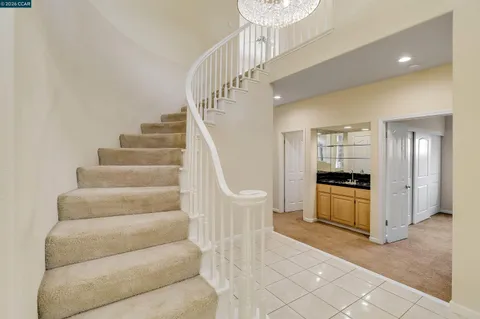 $1,325,000 | 220 Valley Glen Lane, Martinez, CA 94553