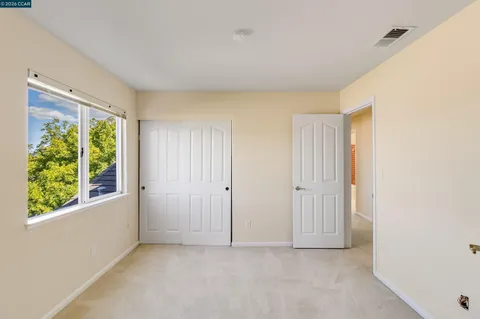 $1,325,000 | 220 Valley Glen Lane, Martinez, CA 94553
