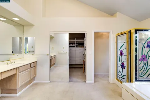 $1,325,000 | 220 Valley Glen Lane, Martinez, CA 94553