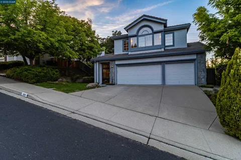 $1,325,000 | 220 Valley Glen Lane, Martinez, CA 94553