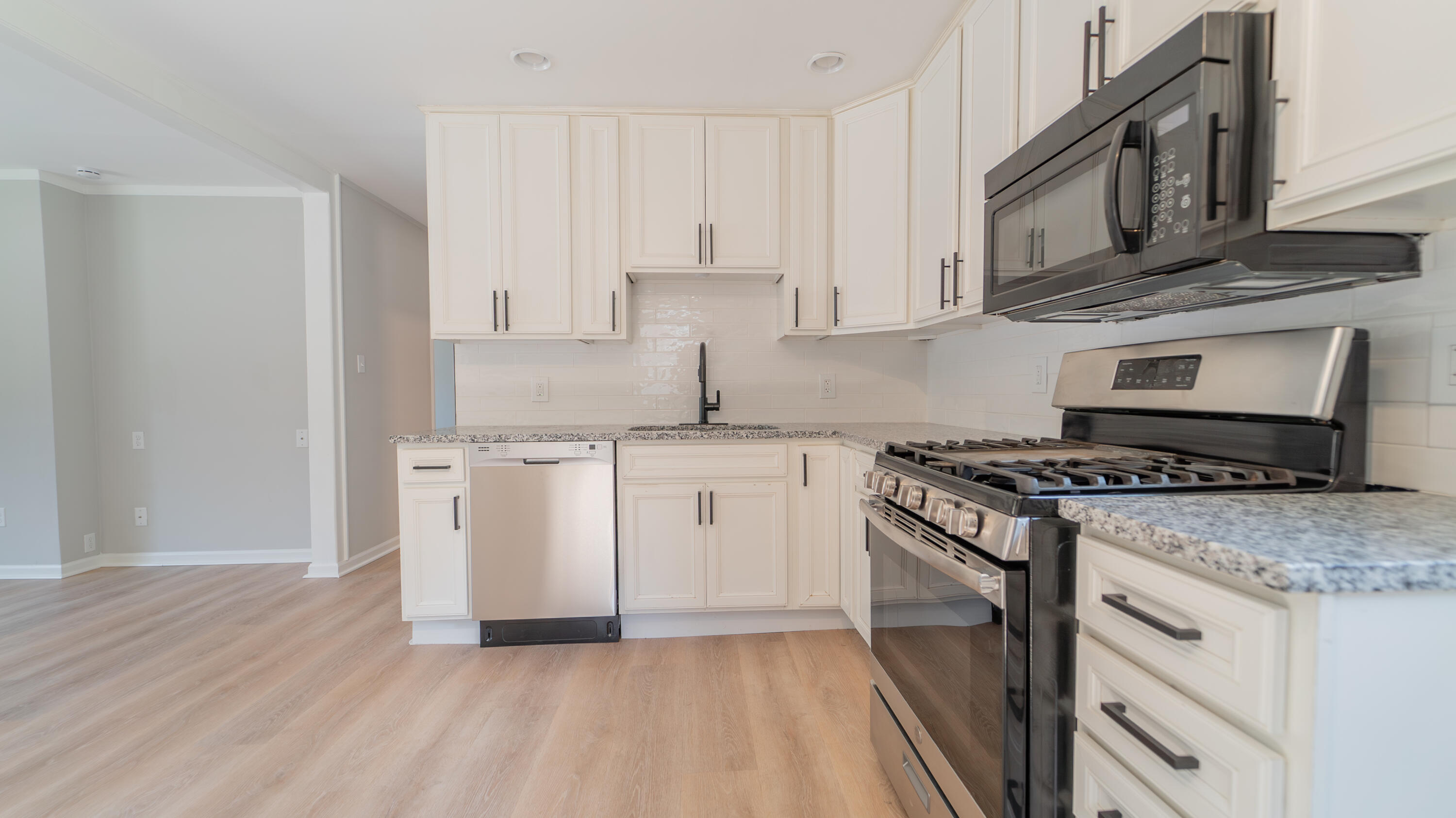 4100 John Street Valparaiso, IN 46383 - Photo 12 of 38 3000x1686