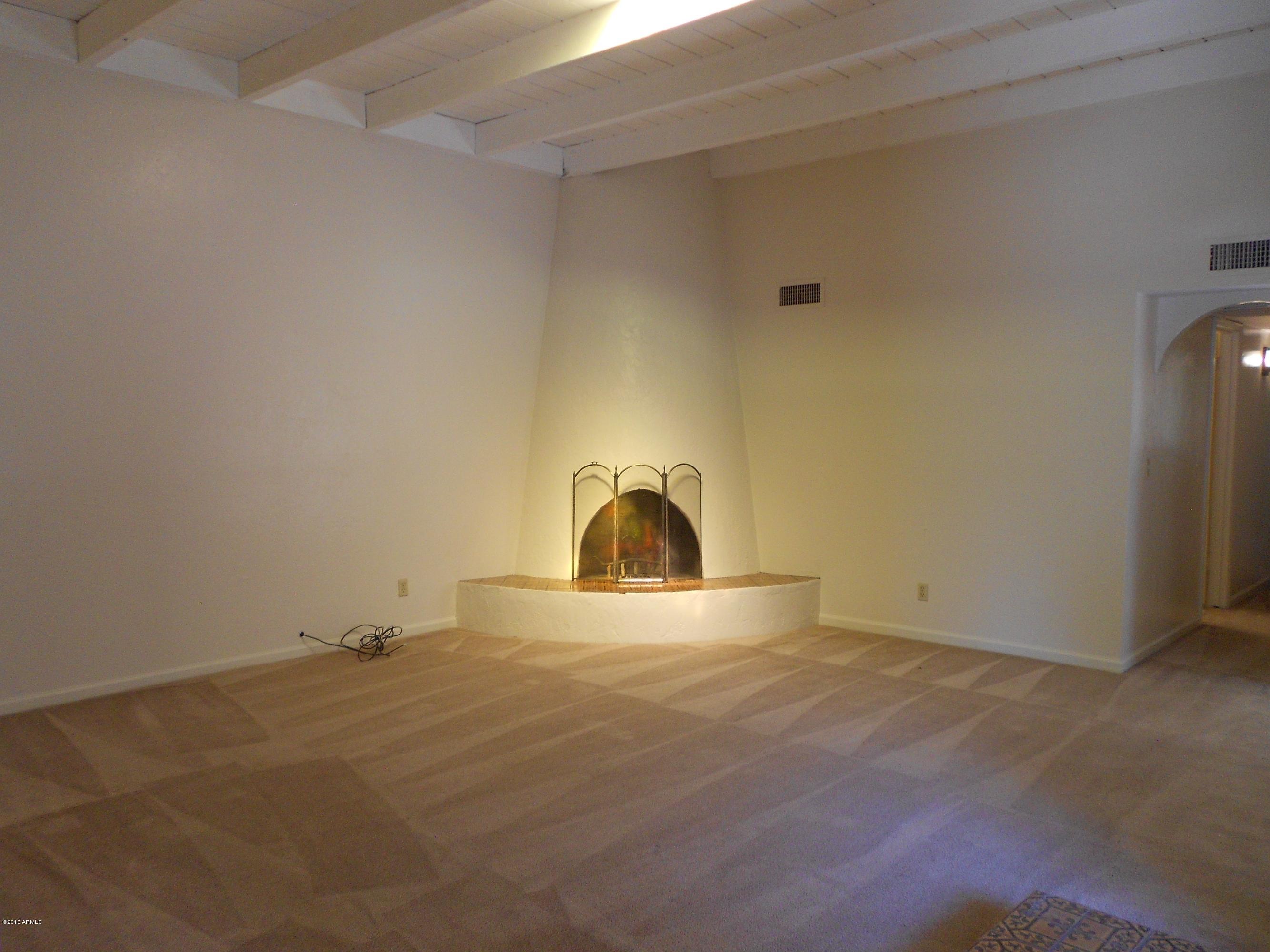 2908 South Price Road Tempe, AZ 85282 - Photo 2 of 11 003