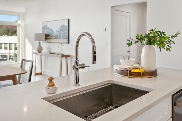 $950,000 | 267 Highway 1, Unit 306, Falmouth, ME 04105