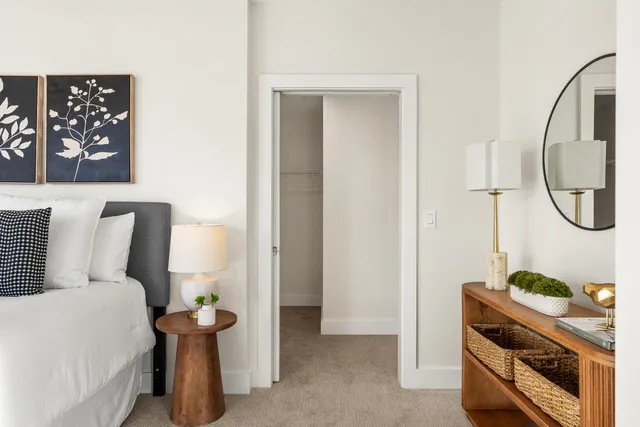 $950,000 | 267 Highway 1, Unit 306, Falmouth, ME 04105