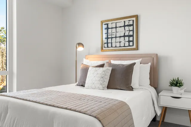 $950,000 | 267 Highway 1, Unit 306, Falmouth, ME 04105