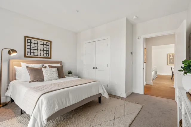 $950,000 | 267 Highway 1, Unit 306, Falmouth, ME 04105