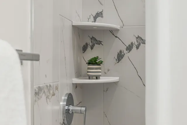 $950,000 | 267 Highway 1, Unit 306, Falmouth, ME 04105