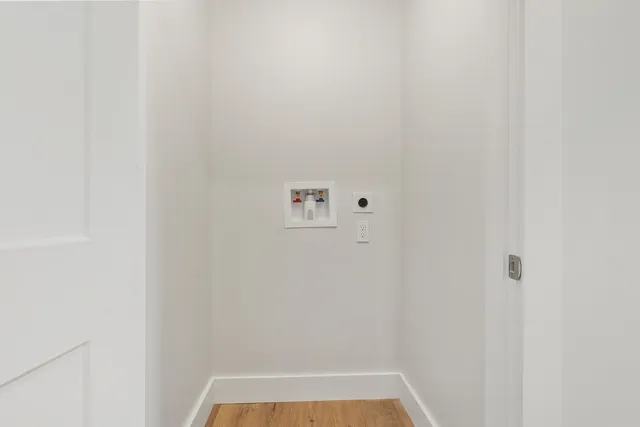 $950,000 | 267 Highway 1, Unit 306, Falmouth, ME 04105